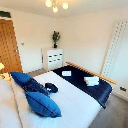 Free Parking - 4 Bed - 3 Bath - Sofa Bed - Digital Lock Entry Villa London Exterior photo